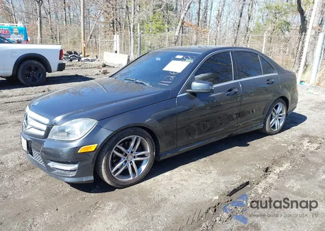 2013 Mercedes-Benz C 250 Sport from USA, damaged, VIN WDDGF4HB2DR253984